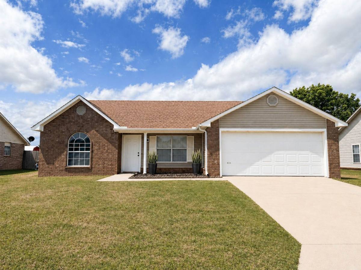 House for rent at 175 Ridgecrest Dr, Greenwood, AR 72936