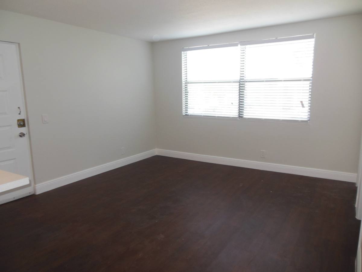 Apartment for rent at 700 Executive Center Dr, West Palm Beach, FL 33401