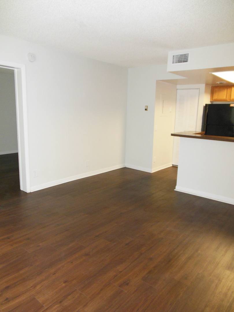 Apartment for rent at 700 Executive Center Dr, West Palm Beach, FL 33401