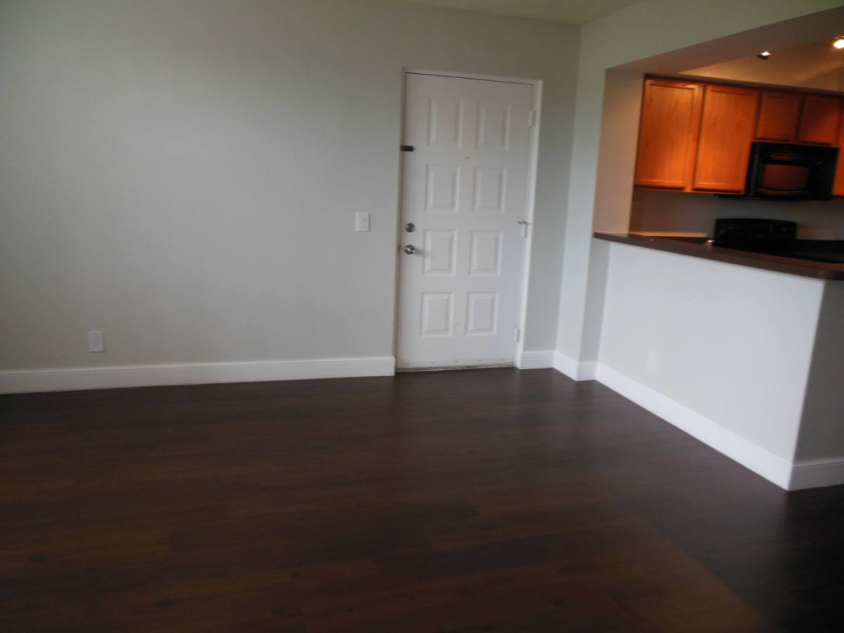 Apartment for rent at 700 Executive Center Dr, West Palm Beach, FL 33401