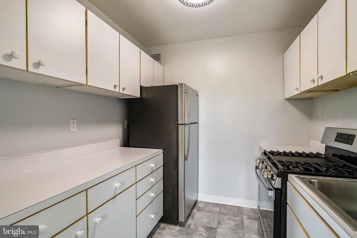Apartment for rent at 4201 Cathedral Ave, NW, Washington, DC 20016