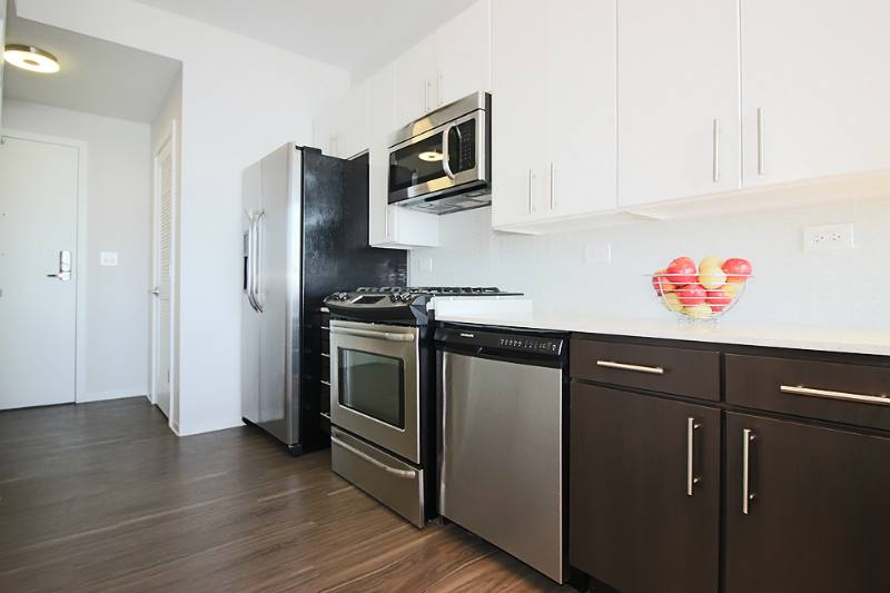 Apartment for rent at 710 W Adams St, Chicago, IL 60661