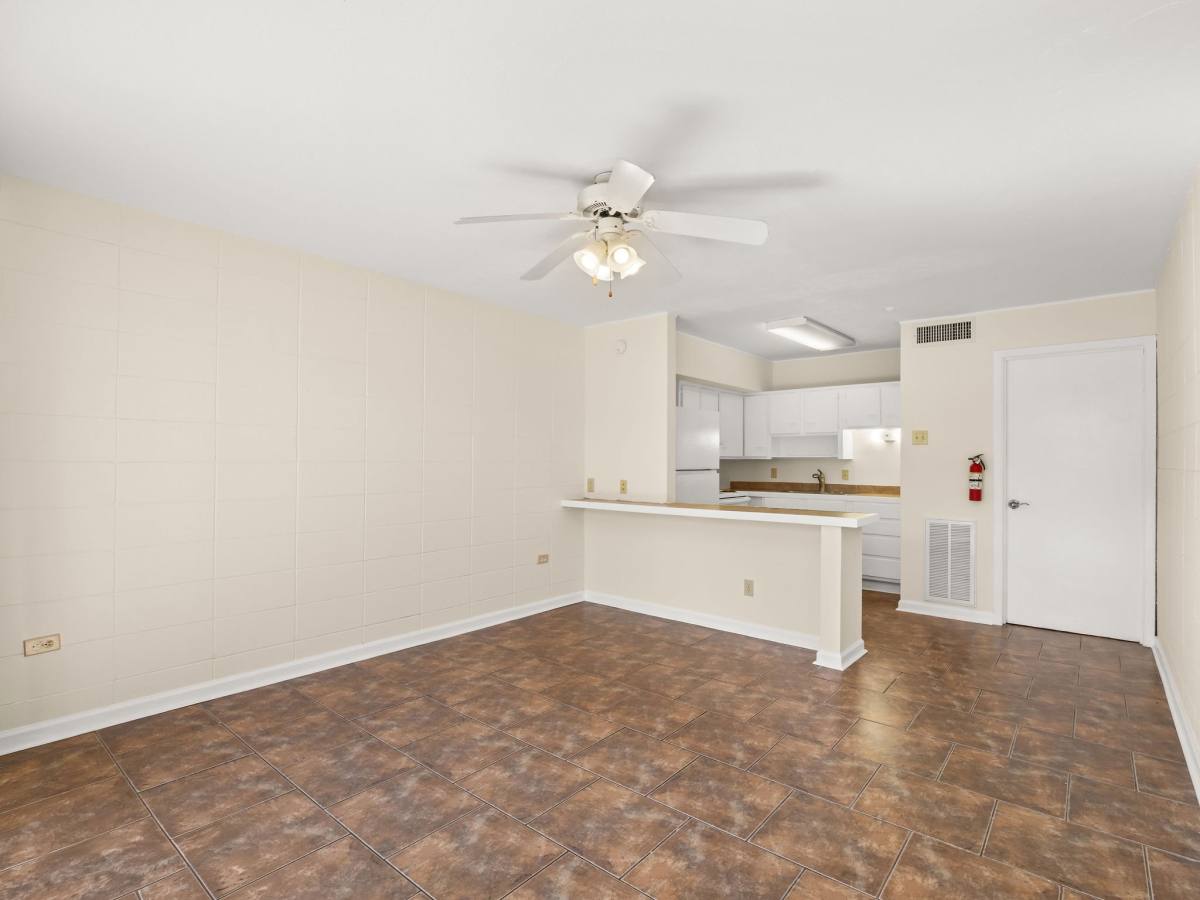 Apartment for rent at 710 Iris St #203, Lake Charles, LA 70601