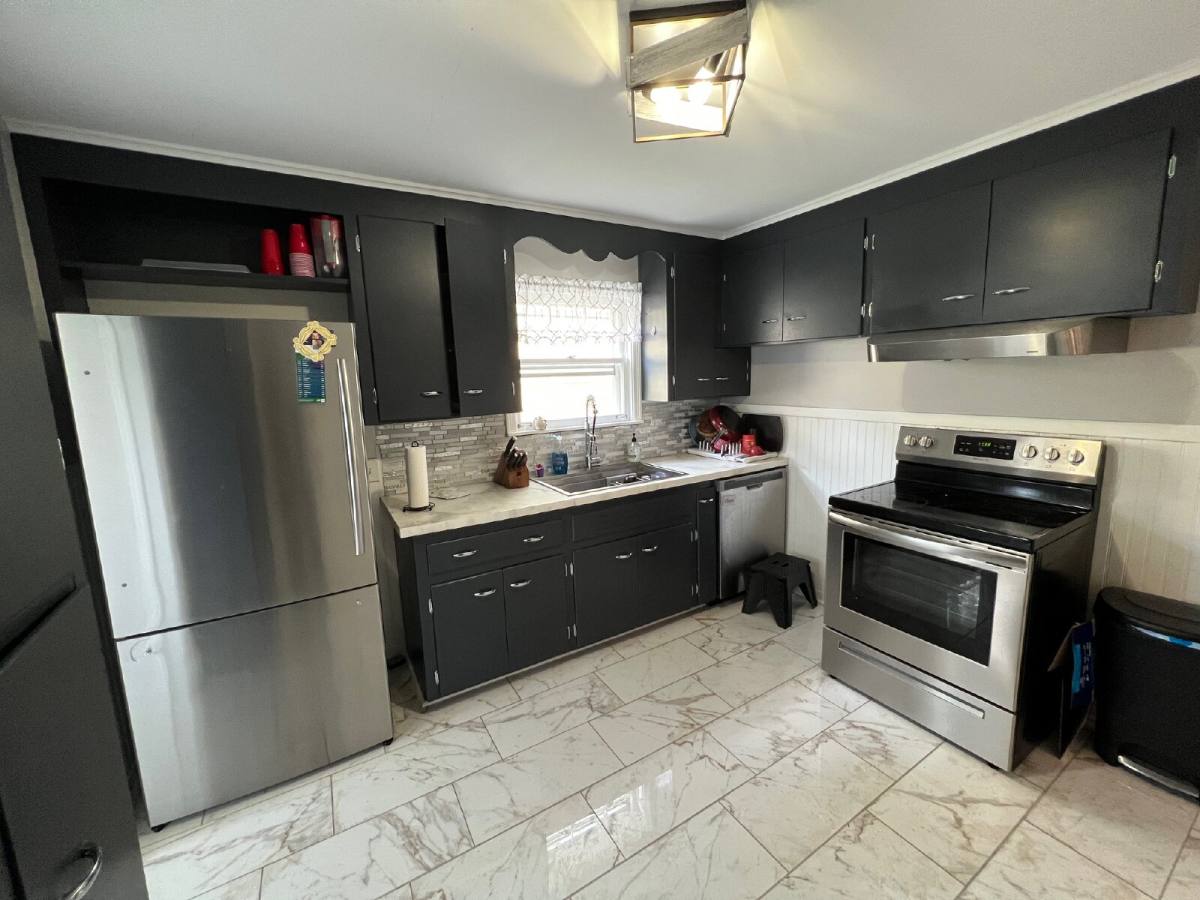 House for rent at 1345 Roselle Ave, Niagara Falls, NY 14305