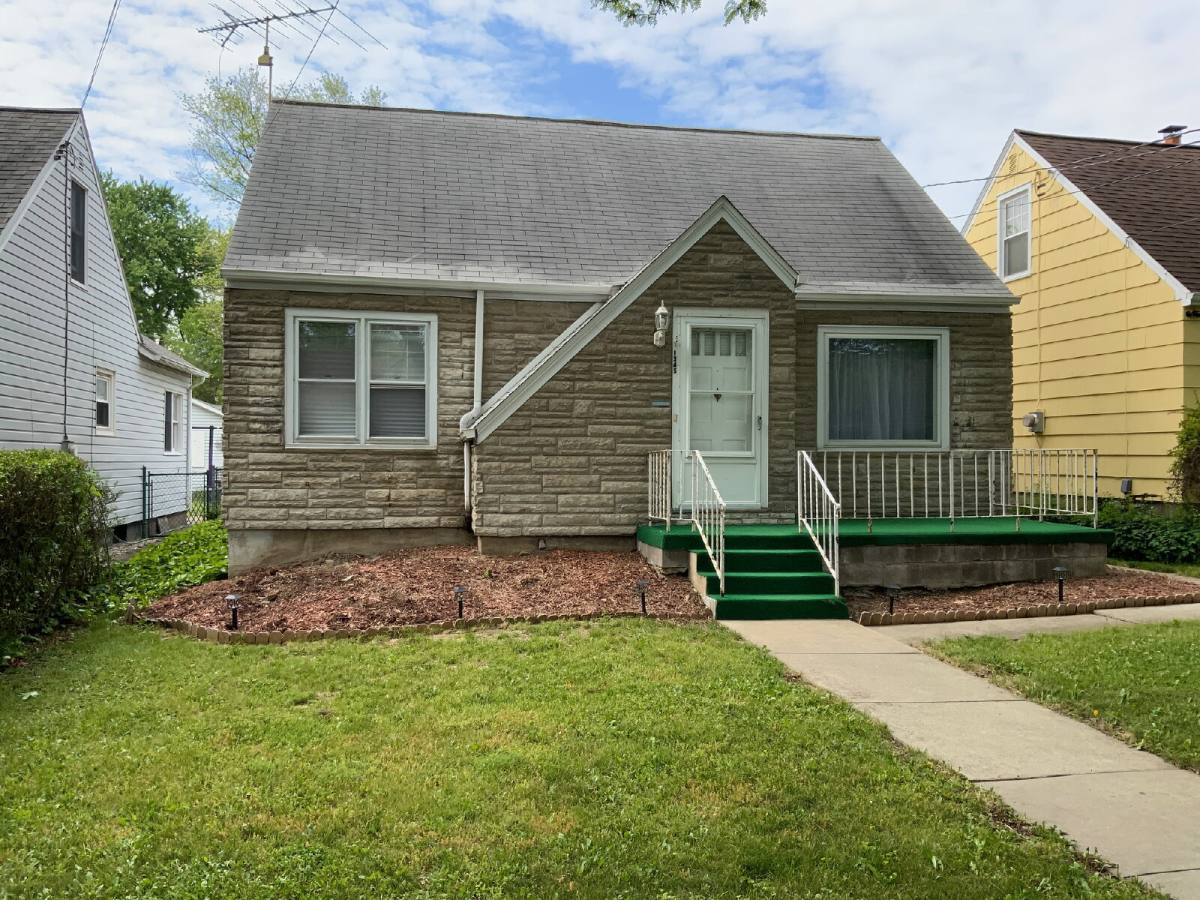 House for rent at 1345 Roselle Ave, Niagara Falls, NY 14305