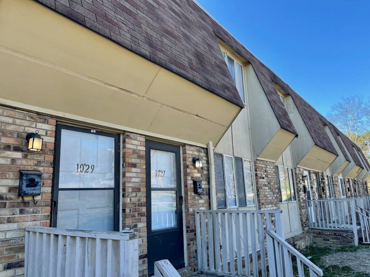 Townhouse for rent at 1029 Harold Dr, Nashville, TN 37217