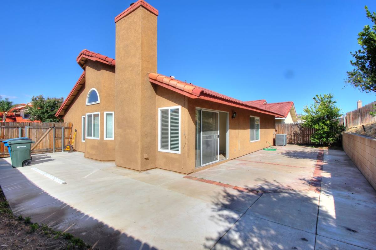 House for rent at 15721 Laguna Ave, Lake Elsinore, CA 92530