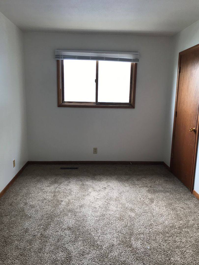 Apartment for rent at 2332 S Duluth Ave, Sioux Falls, SD 57105