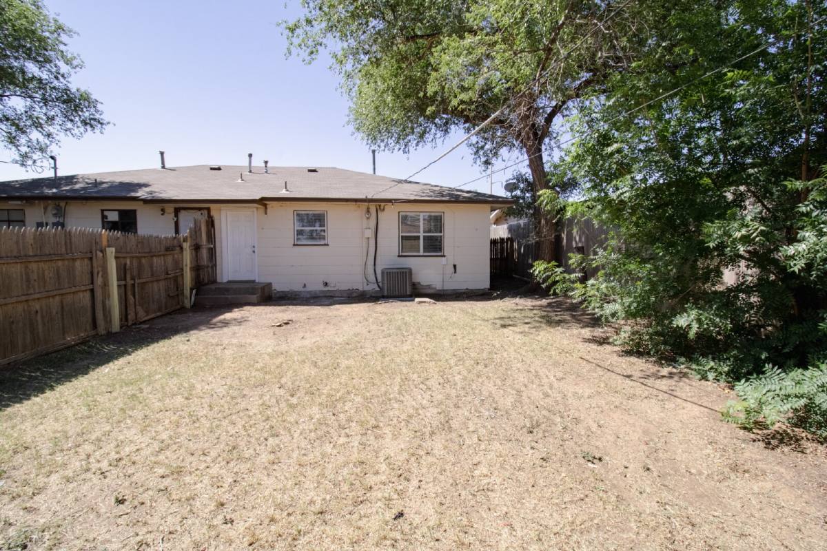 Townhouse for rent at 2906 43rd St #B, Lubbock, TX 79413