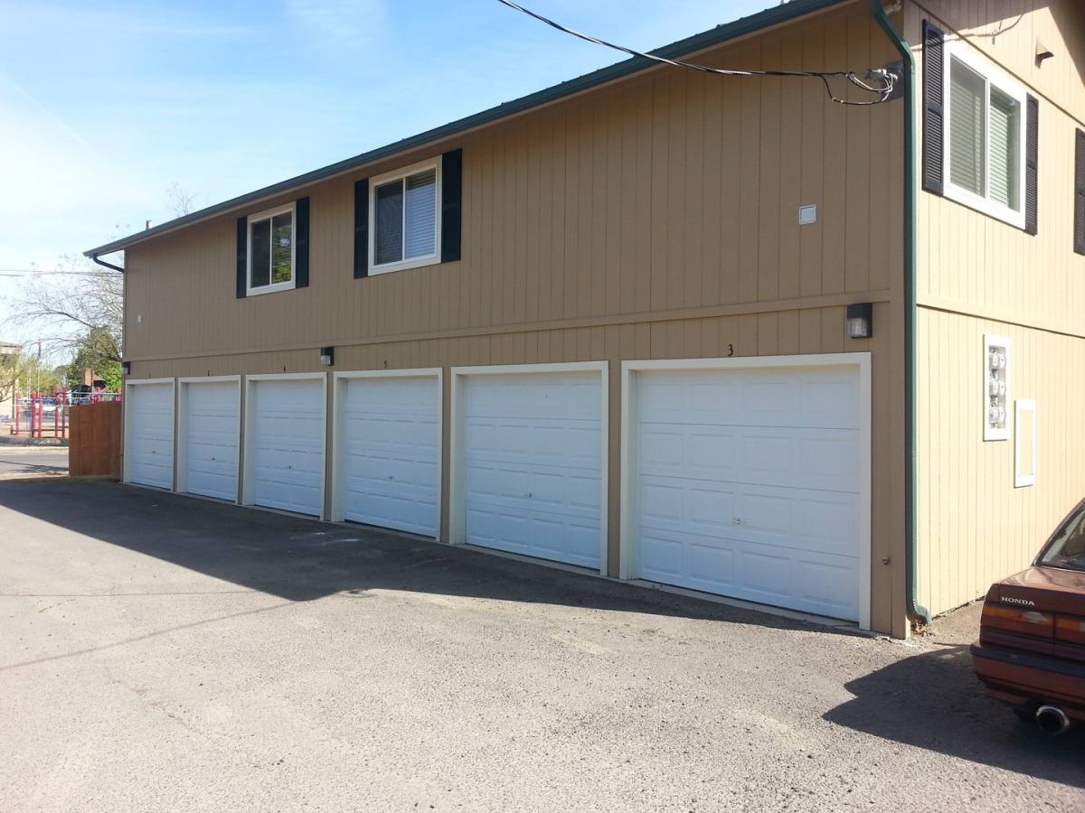 Apartment for rent at 504 S Holly, Medford, OR 97501