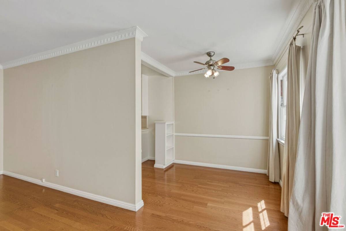 Apartment for rent at 1643 N Formosa Ave, Los Angeles, CA 90046