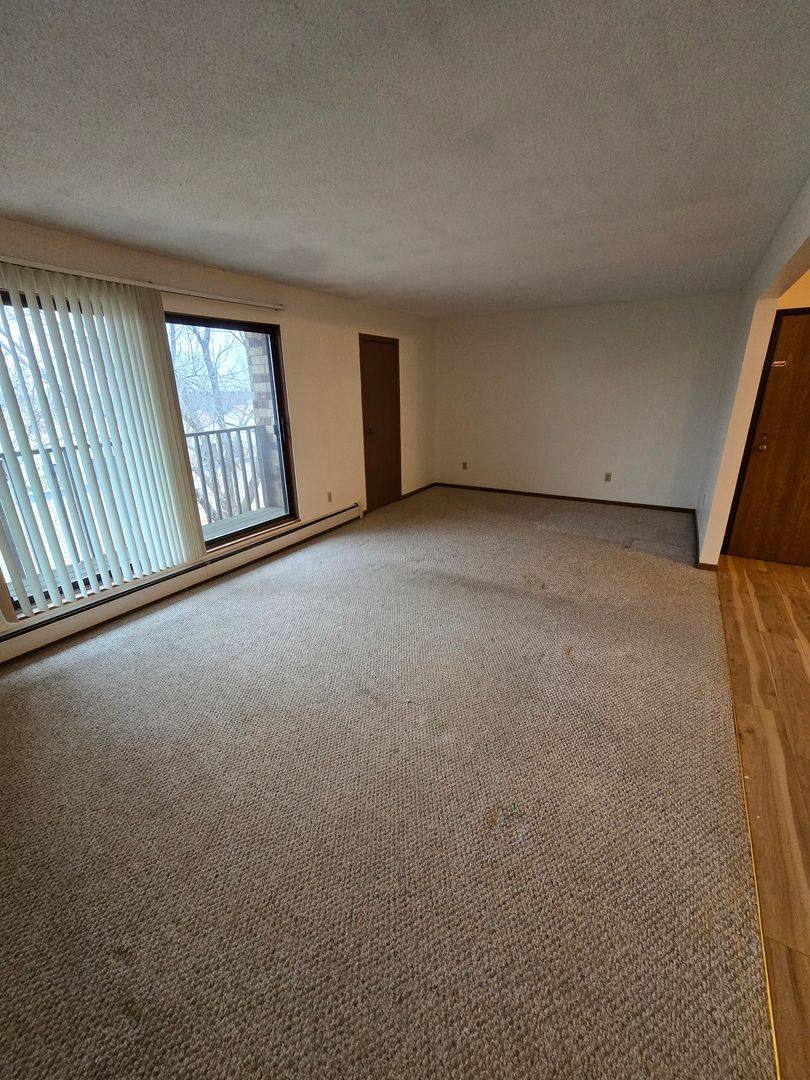 Apartment for rent at 139 Riverview Dr, Monticello, MN 55362