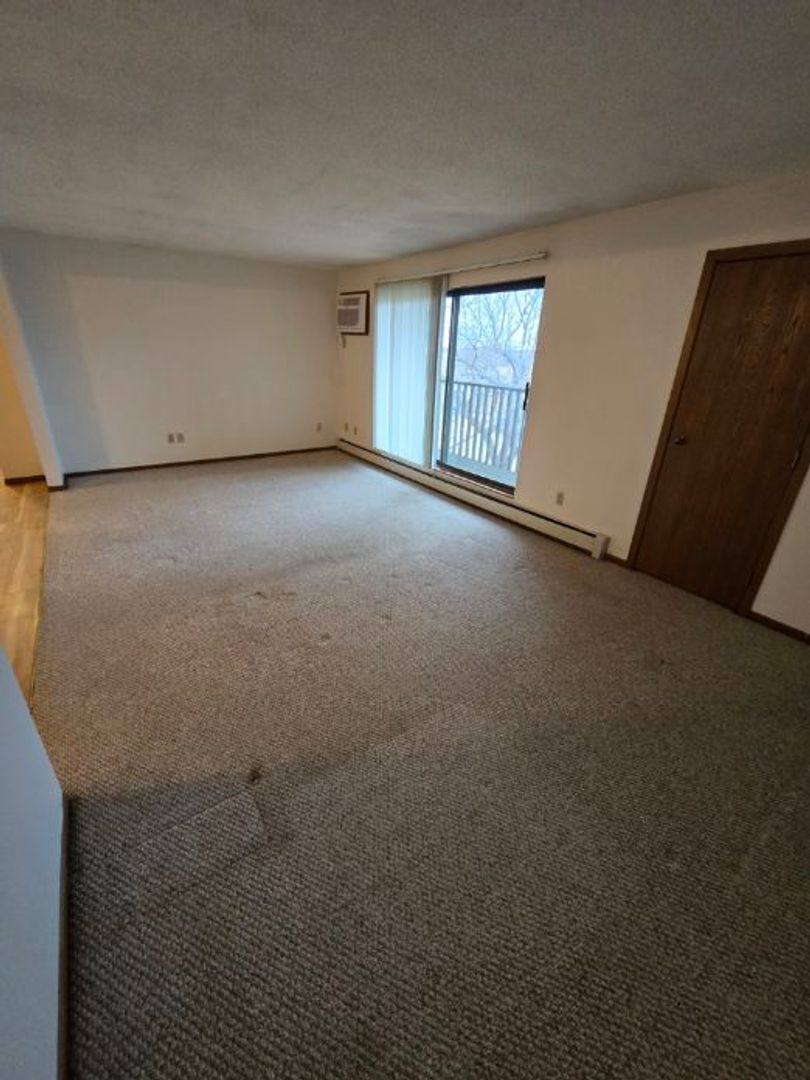 Apartment for rent at 139 Riverview Dr, Monticello, MN 55362