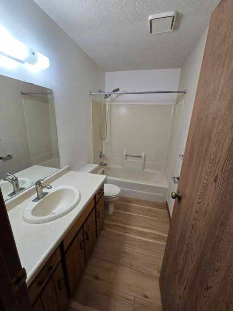 Apartment for rent at 139 Riverview Dr, Monticello, MN 55362