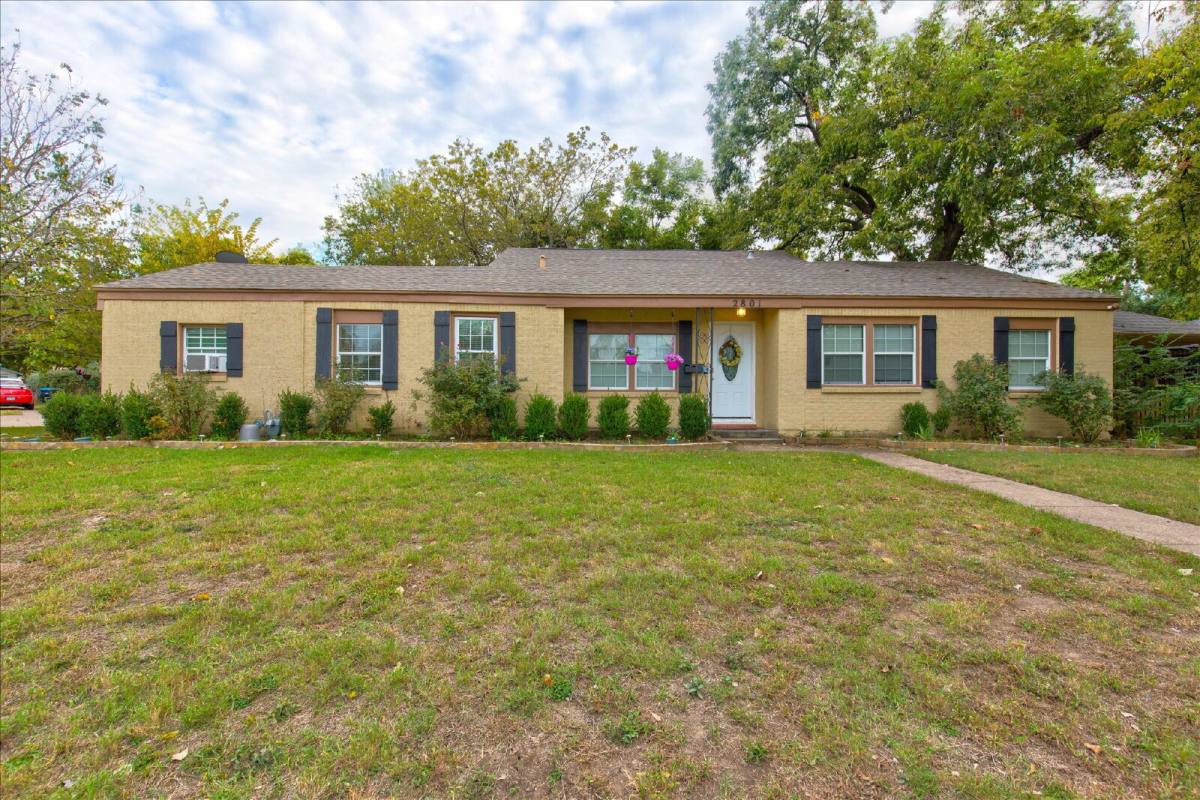 House for rent at 2801 W Biddison St, Fort Worth, TX 76109