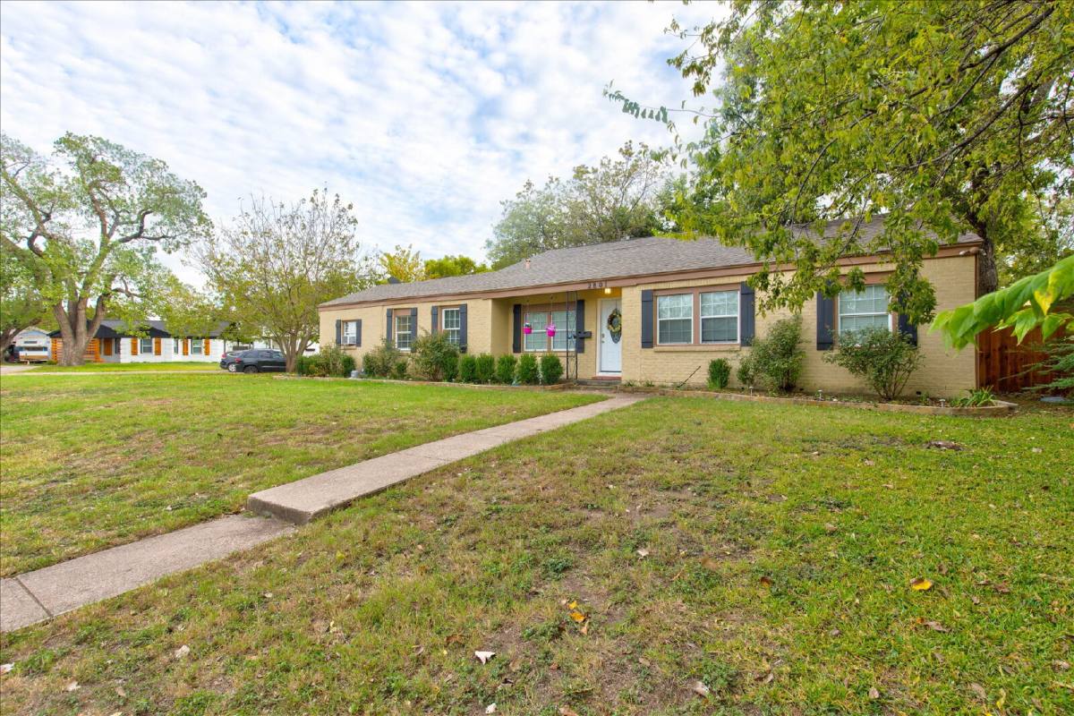House for rent at 2801 W Biddison St, Fort Worth, TX 76109