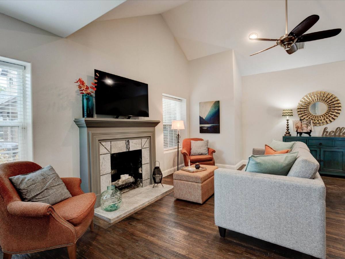 House for rent at 2521 Benbrook Blvd, Fort Worth, TX 76109