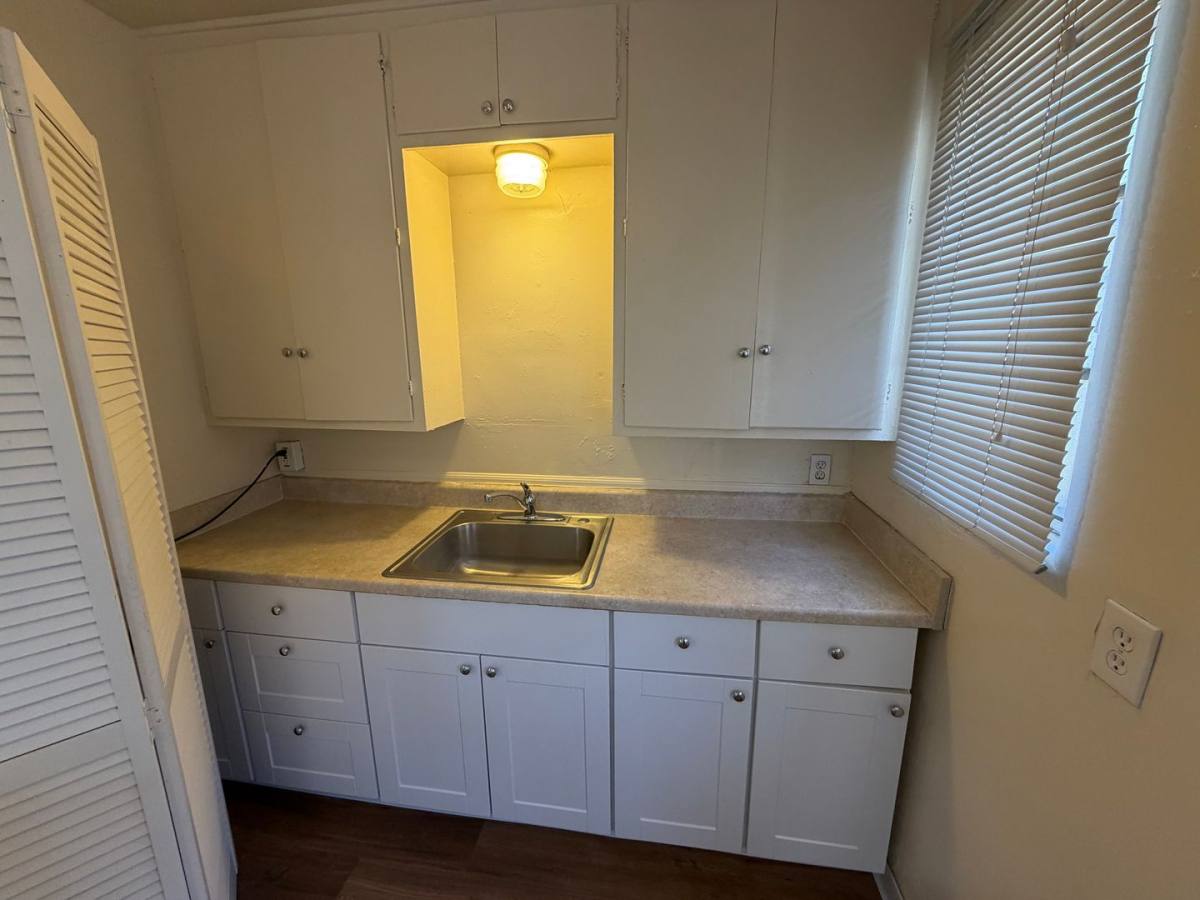 Apartment for rent at 1115 Dr Martin Luther King Jr Ave NE, Albuquerque, NM 87106