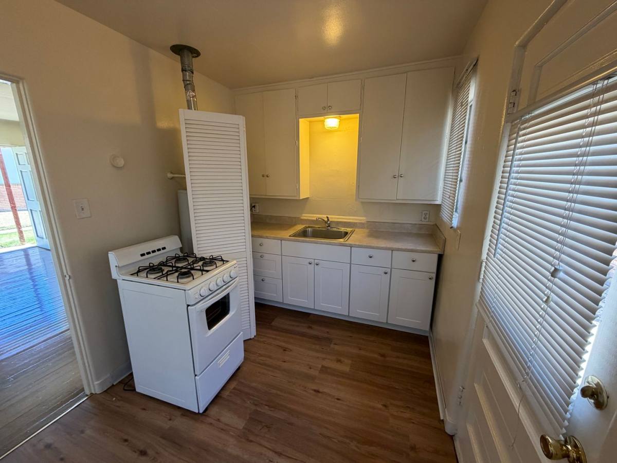 Apartment for rent at 1115 Dr Martin Luther King Jr Ave NE, Albuquerque, NM 87106