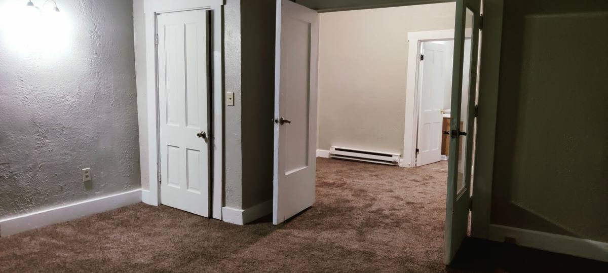 Apartment for rent at 908 E Main St, Crawfordsville, IN 47933