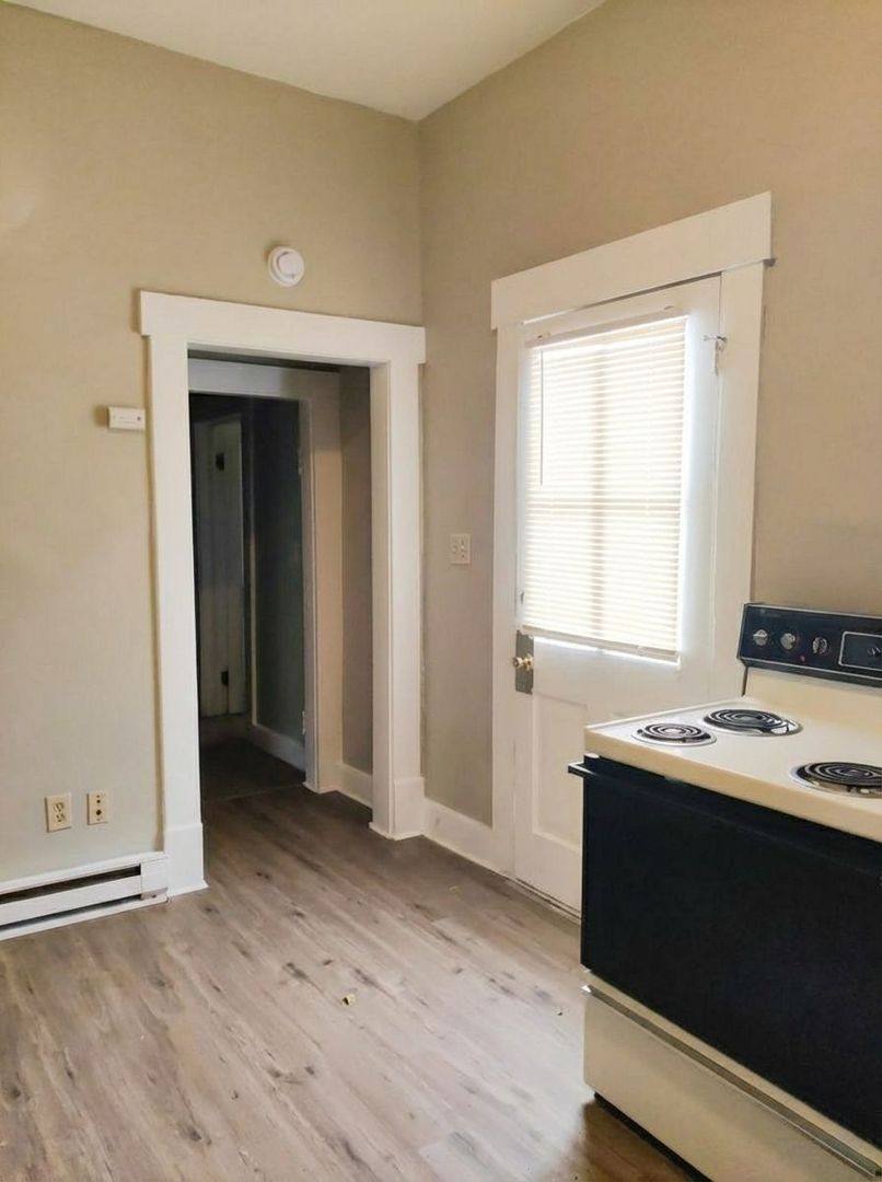 Apartment for rent at 908 E Main St, Crawfordsville, IN 47933