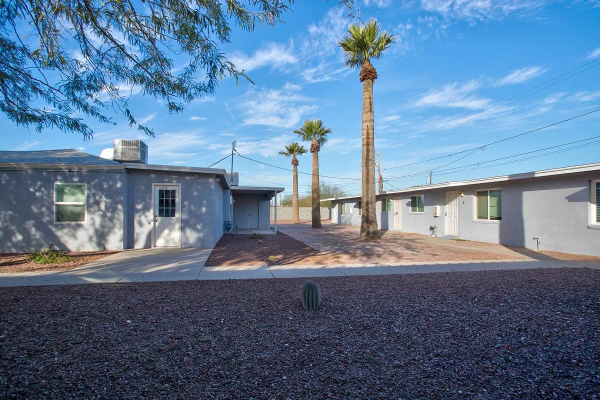 Apartment for rent at 206-216 E Jones Ave, Phoenix, AZ 85040