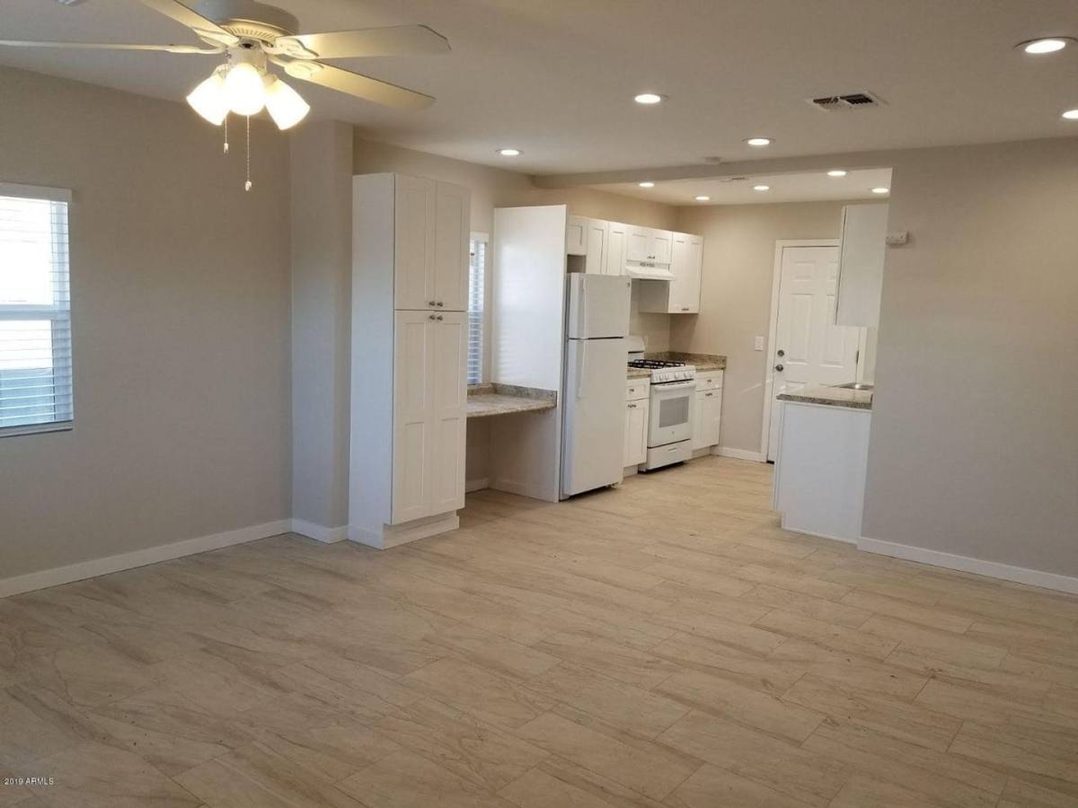 Apartment for rent at 206-216 E Jones Ave, Phoenix, AZ 85040