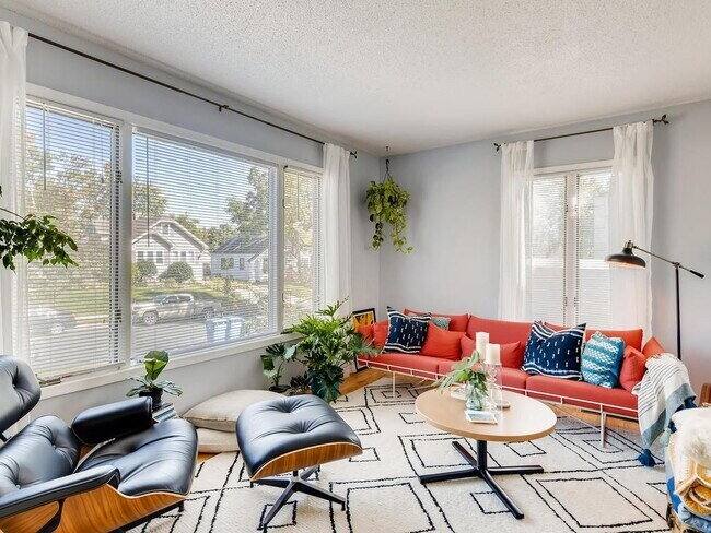 Apartment for rent at 1901 Laurel Ave W #1, Minneapolis, MN 55405