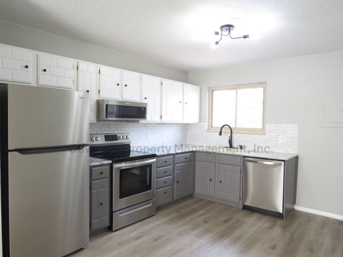 House for rent at 2008 King Court, Colorado Springs, CO 80904