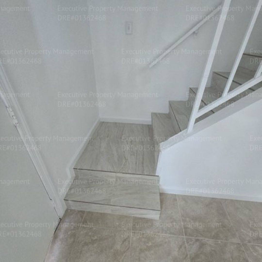 Apartment for rent at 2909 S Chester Ave, Bakersfield, CA 93304