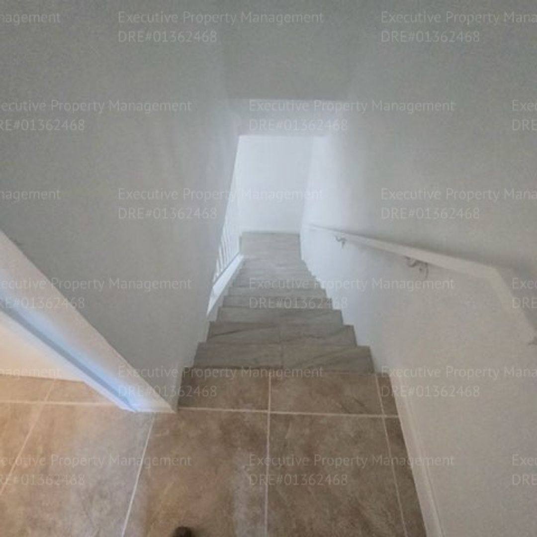 Apartment for rent at 2909 S Chester Ave, Bakersfield, CA 93304