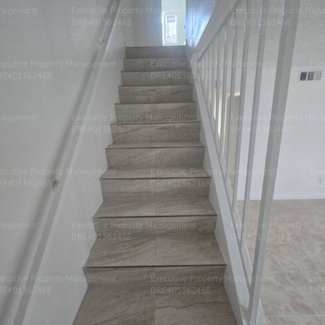 Apartment for rent at 2909 S Chester Ave, Bakersfield, CA 93304