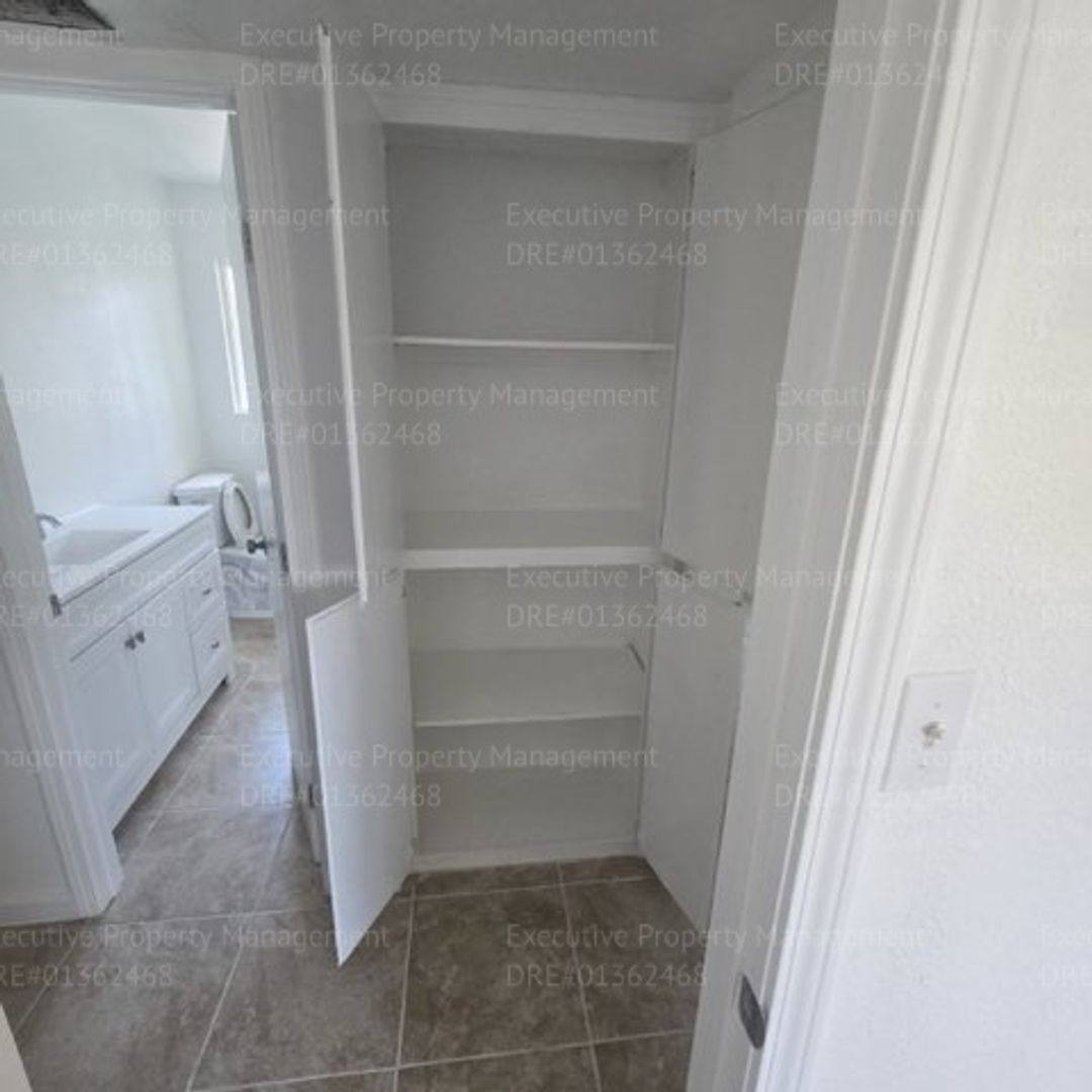Apartment for rent at 2909 S Chester Ave, Bakersfield, CA 93304