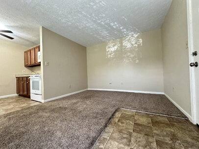 Apartment for rent at 164 Lakeshore Dr #21, Lexington, KY 40502