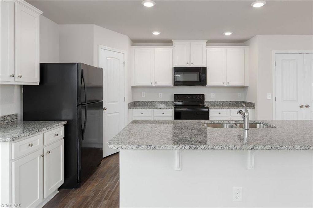 House for rent at 2106 Briar Run, Greensboro, NC 27405