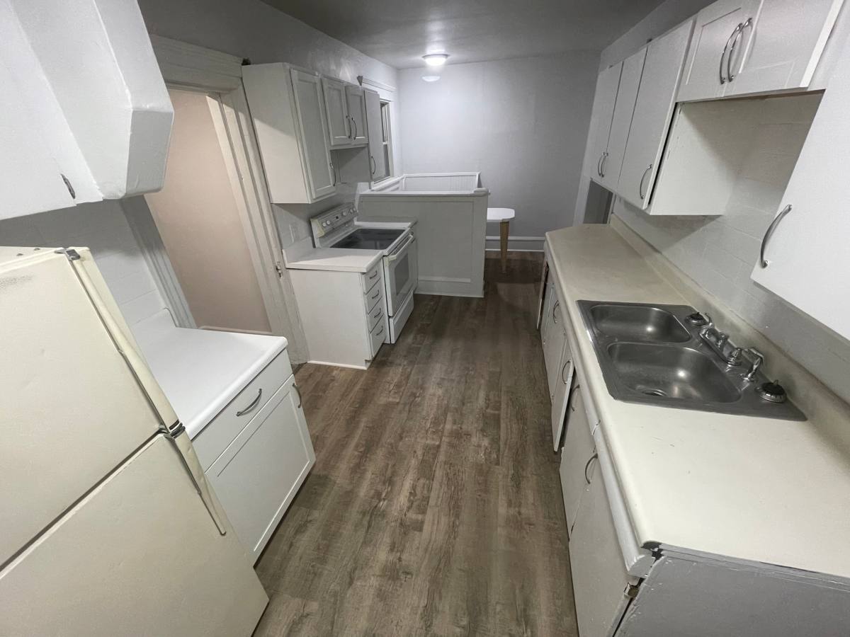 Apartment for rent at 713 1st St #1, Jackson, MI 49203