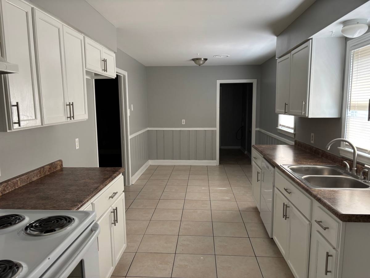 House for rent at 3274 Gaylord, Memphis, TN 38118