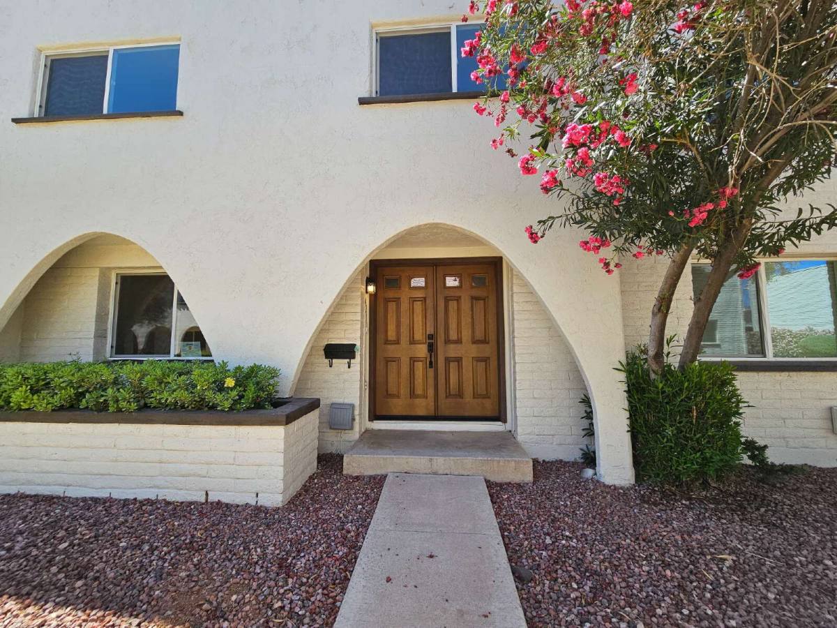 Townhouse for rent at 4217 N Miller Rd, Scottsdale, AZ 85251