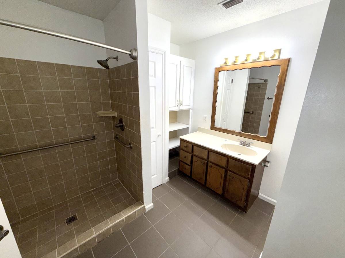 House for rent at 9345 Spice Pond Rd Extension, Semmes, AL 36575