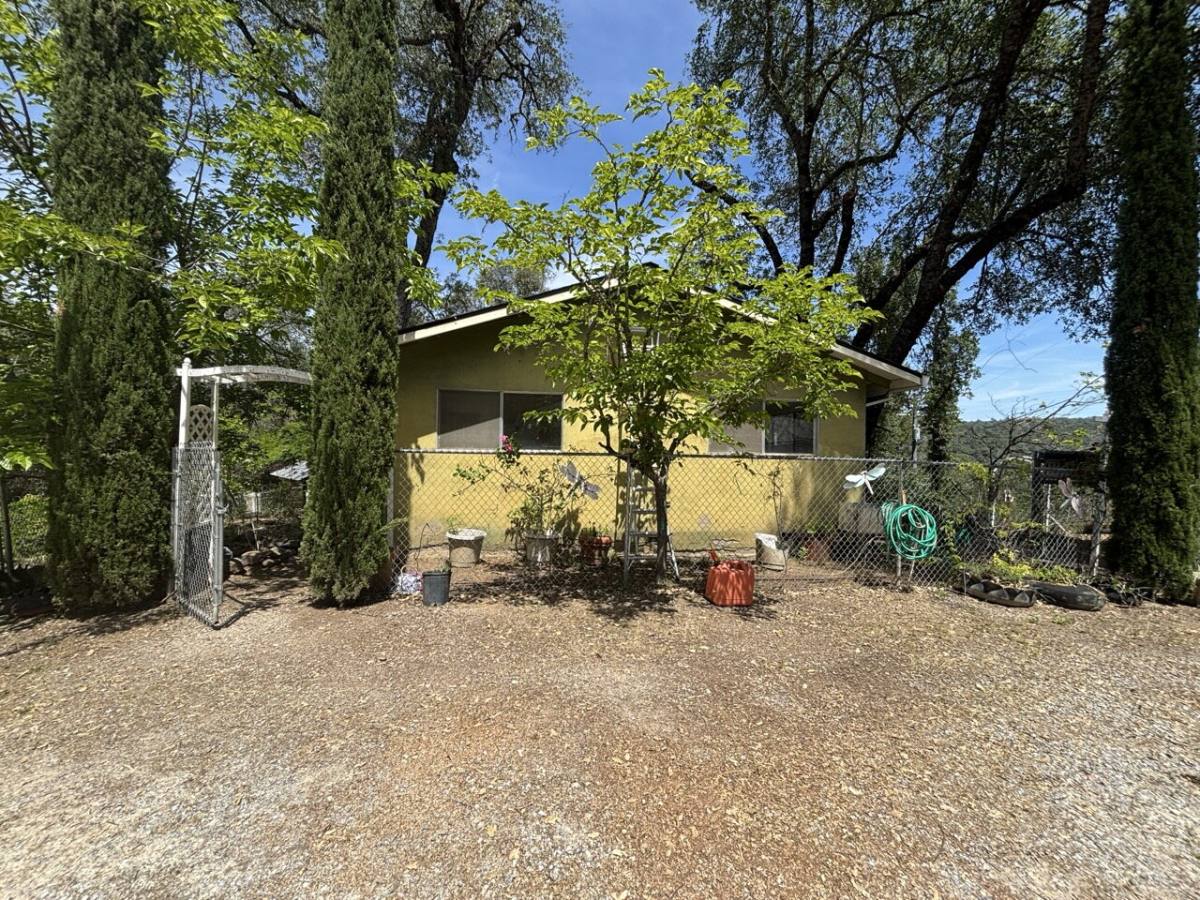 House for rent at 6540 Browns Rd, Placerville, CA 95667