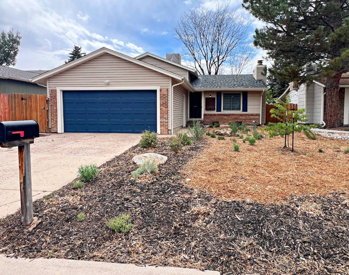 House for rent at 3687 S Norfolk Way, Aurora, CO 80013