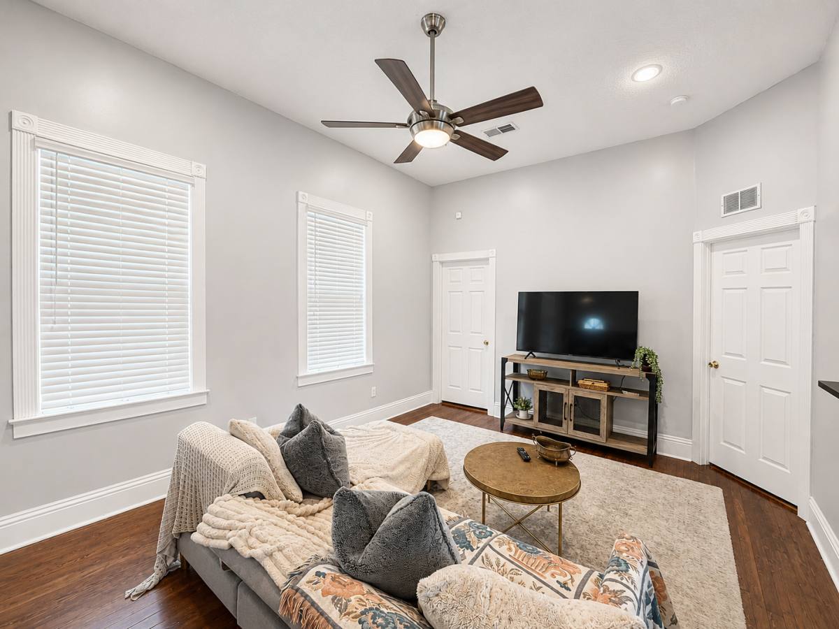 House for rent at 443 E 3rd St, Jacksonville, FL 32206