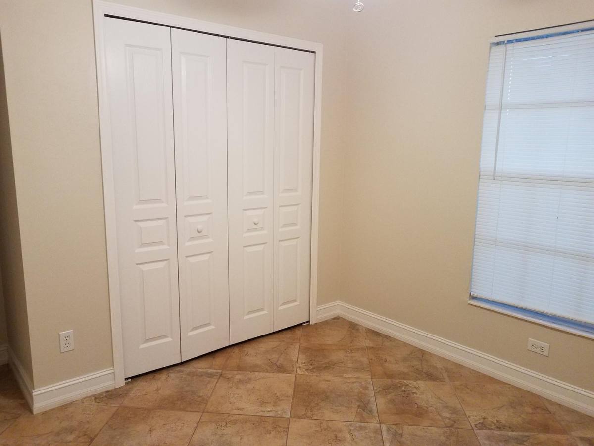 House for rent at 213 Blackstone Dr, Fort Myers, FL 33913