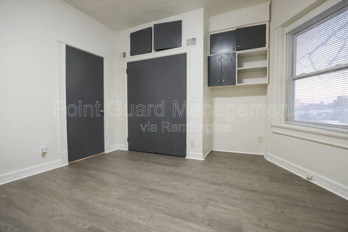 Apartment for rent at 102 N 38th Ave #3, Omaha, NE 68131