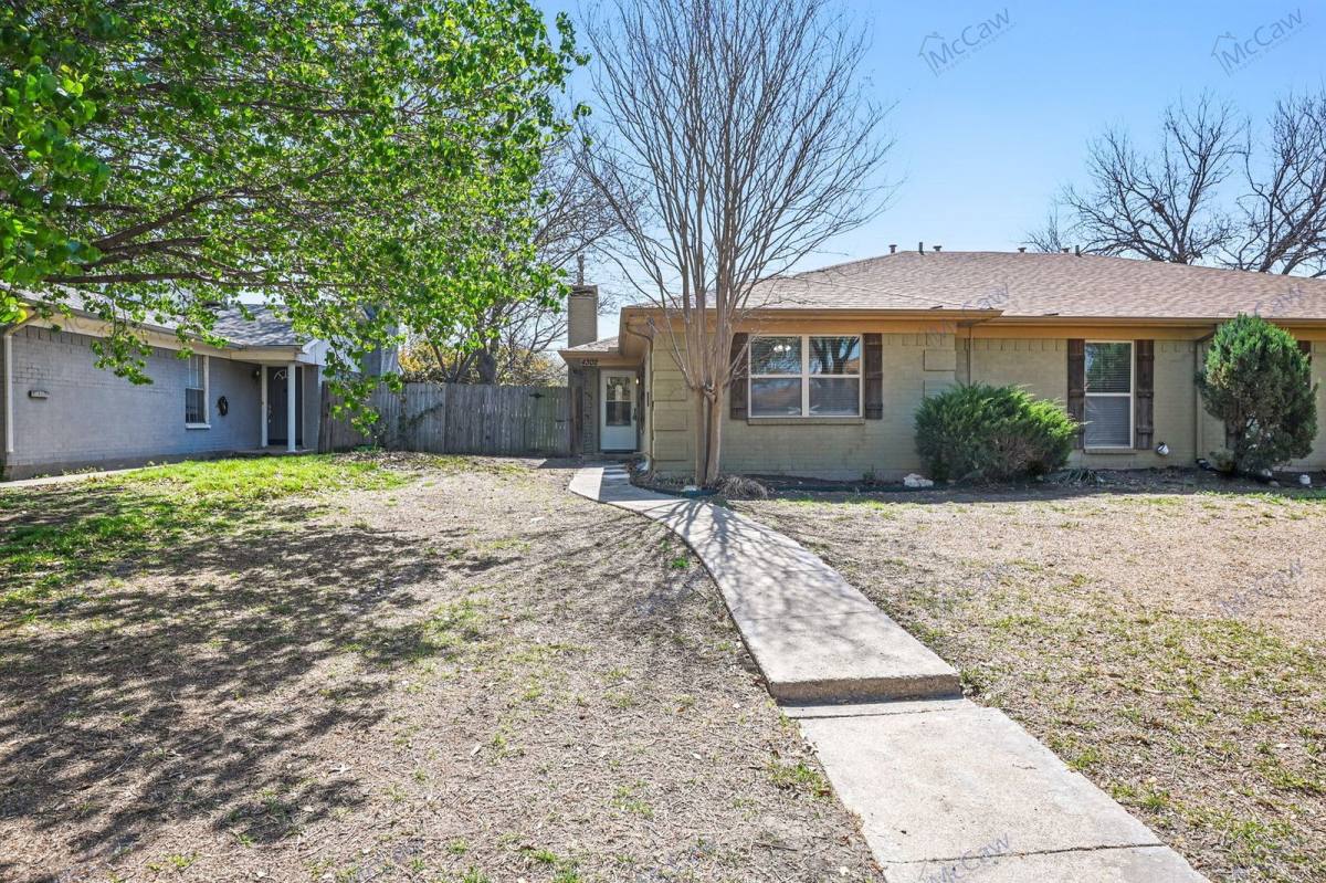 Apartment for rent at 4302 Segura Court N, Fort Worth, TX 76132