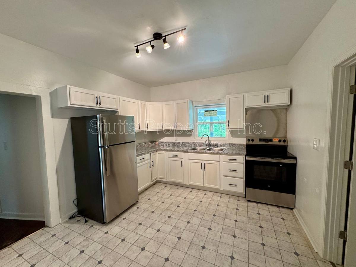 House for rent at 2010 Vulcan Ave, Florence, AL 35630