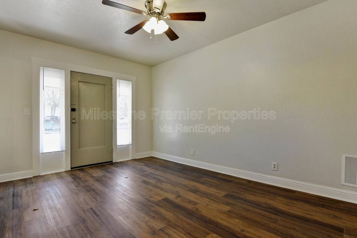 House for rent at 1115 S Rusk Ave, Denison, TX 75020