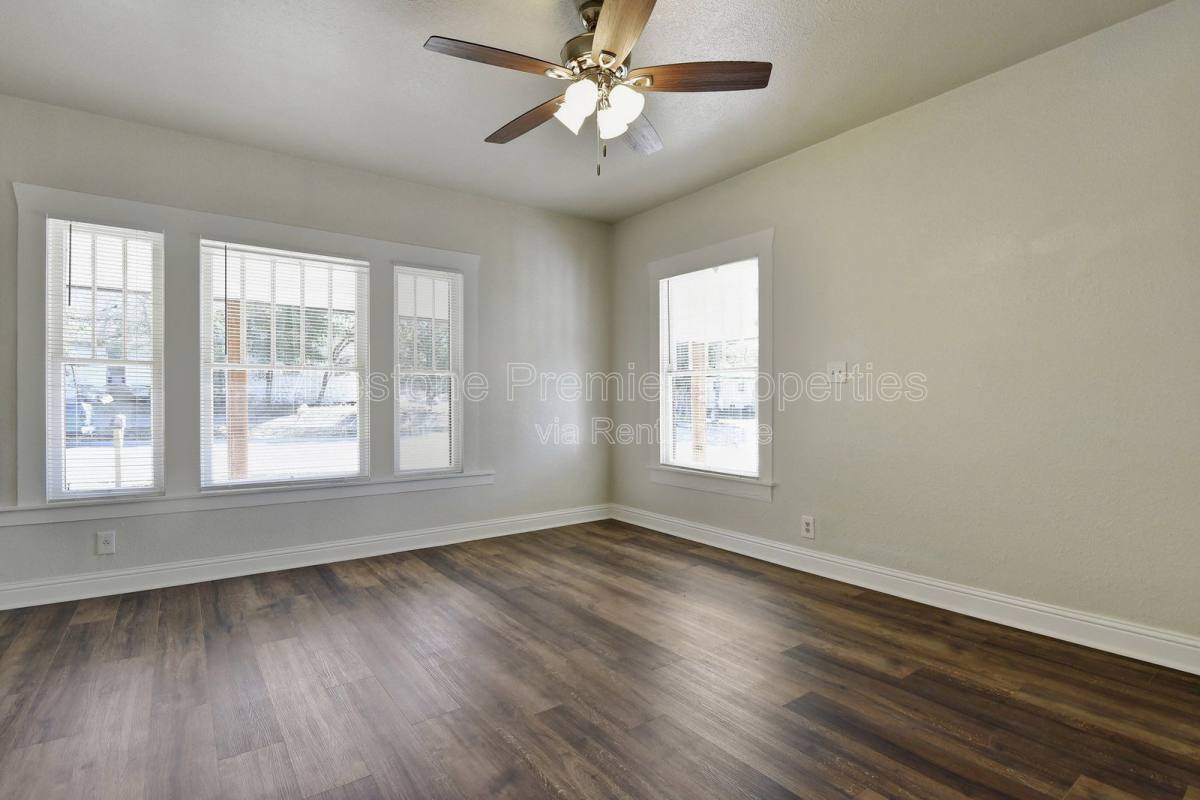 House for rent at 1115 S Rusk Ave, Denison, TX 75020