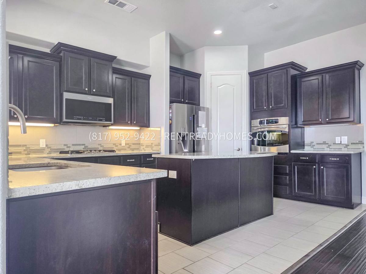 House for rent at 509 Rockingham Dr, Irving, TX 75063