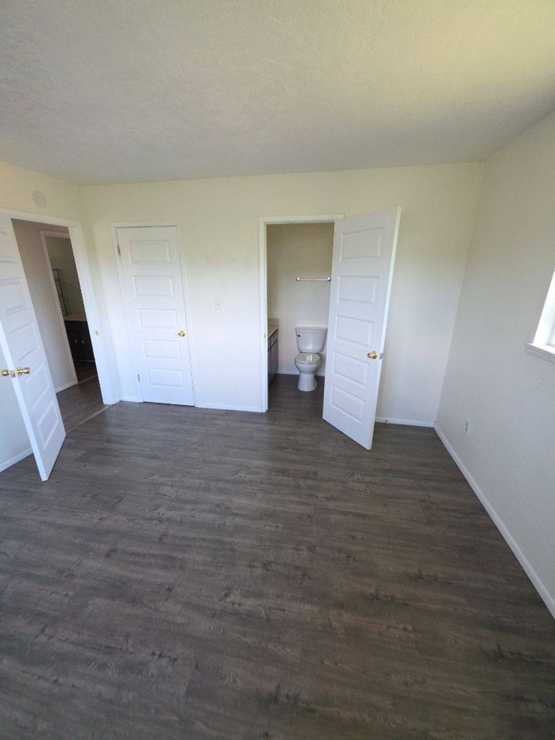 House for rent at 9247 Fairway Dr, Kelseyville, CA 95451